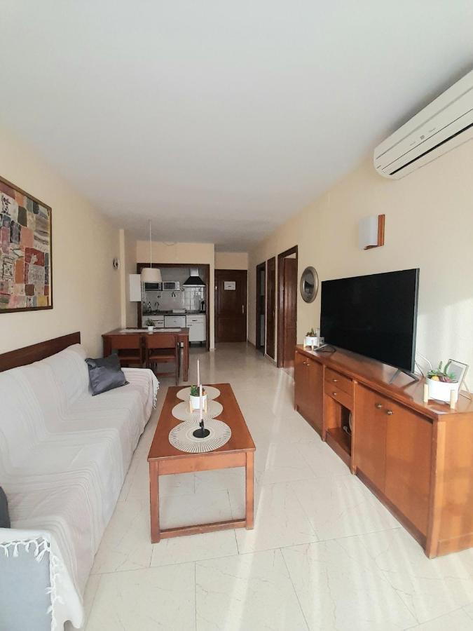 Nice Apartment In Hotel Ronda 4 First Beach Line ฟูเอนฮิโรลา ภายนอก รูปภาพ
