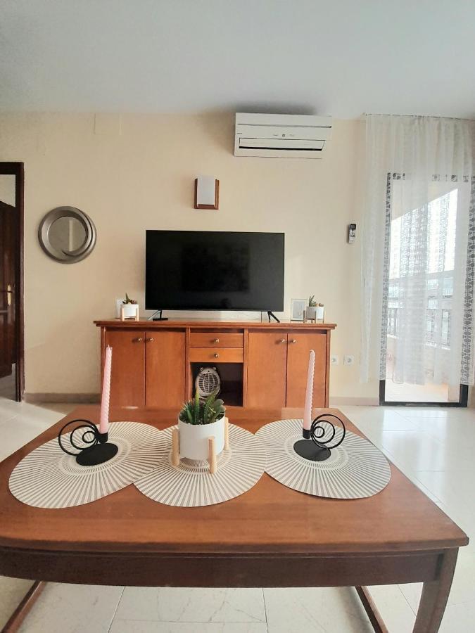 Nice Apartment In Hotel Ronda 4 First Beach Line ฟูเอนฮิโรลา ภายนอก รูปภาพ