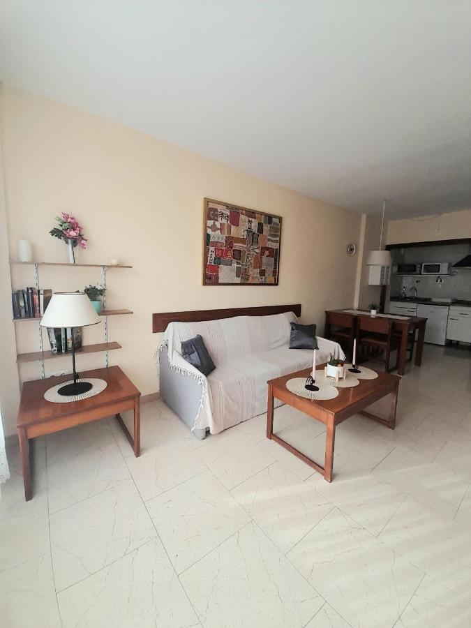 Nice Apartment In Hotel Ronda 4 First Beach Line ฟูเอนฮิโรลา ภายนอก รูปภาพ